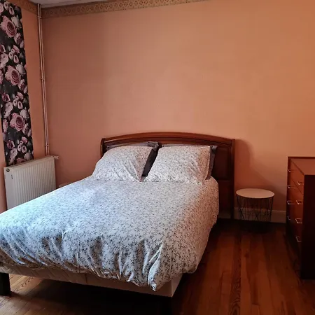 Semesterbostad Ouillypontain