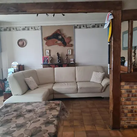 Ouillypontain Tatil Evi