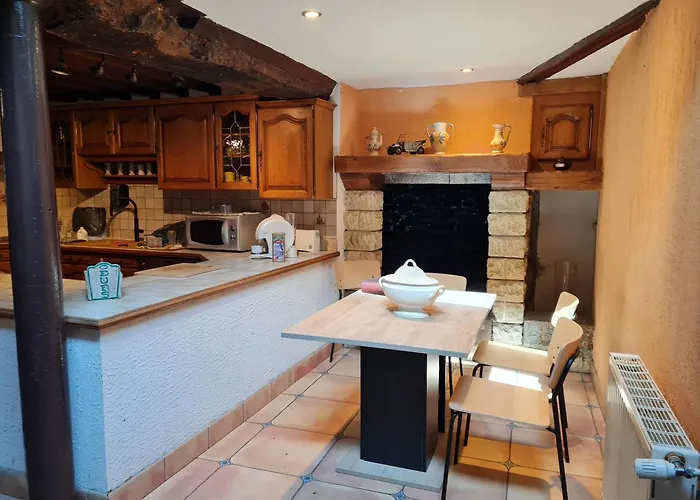 Ouillypontain Semesterbostad *